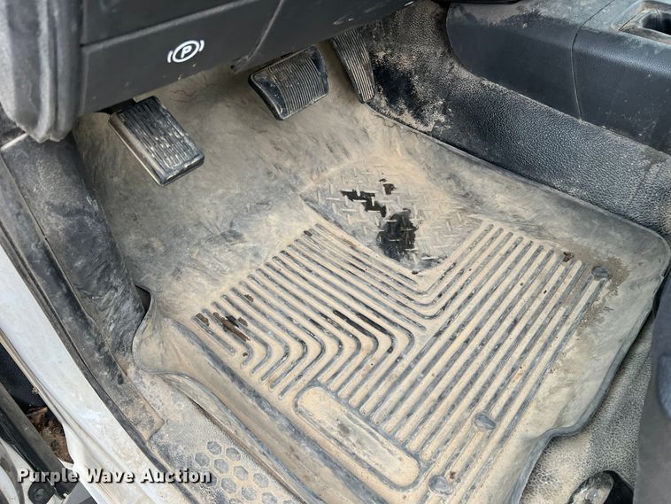 image for item JM9147 2011 Dodge Ram 4500  flatbed truck