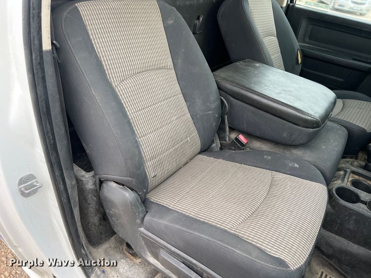 image for item JM9147 2011 Dodge Ram 4500  flatbed truck