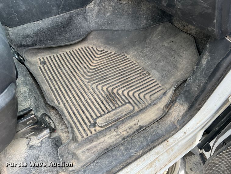 image for item JM9147 2011 Dodge Ram 4500  flatbed truck