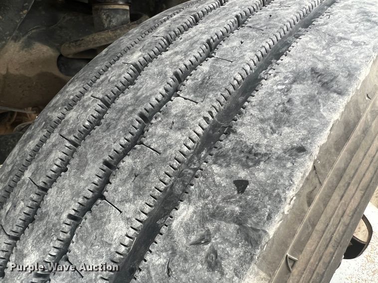 image for item JM9147 2011 Dodge Ram 4500  flatbed truck