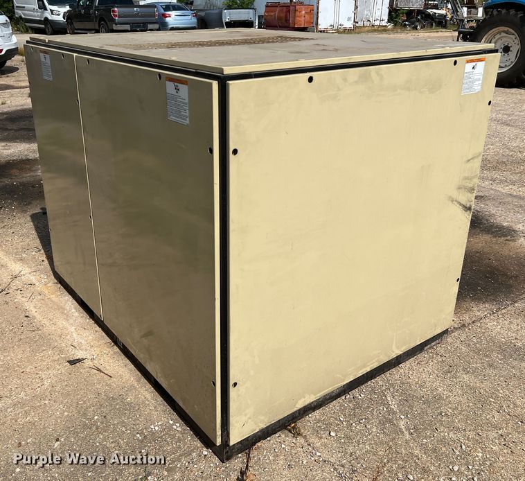 image for item JM9244 Ingersoll Rand SSR UP6-30-125  air compressor