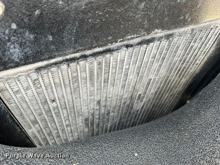 image for item JM9244 Ingersoll Rand SSR UP6-30-125  air compressor