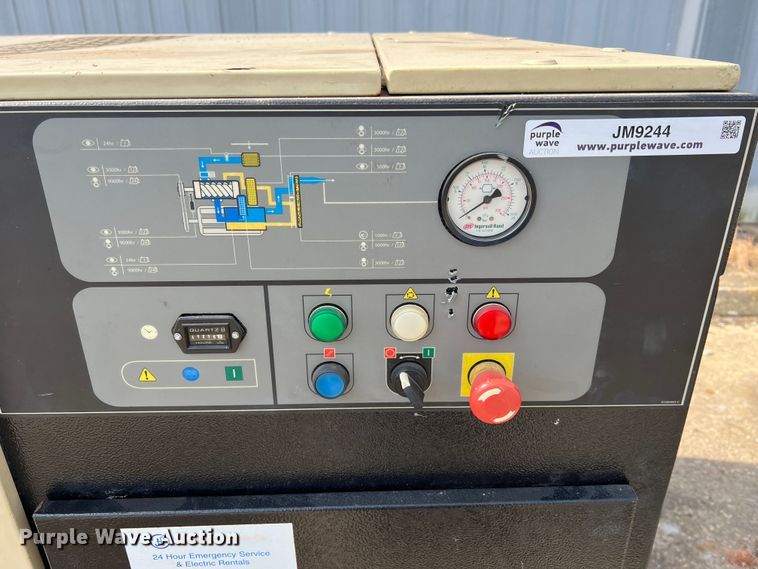 image for item JM9244 Ingersoll Rand SSR UP6-30-125  air compressor