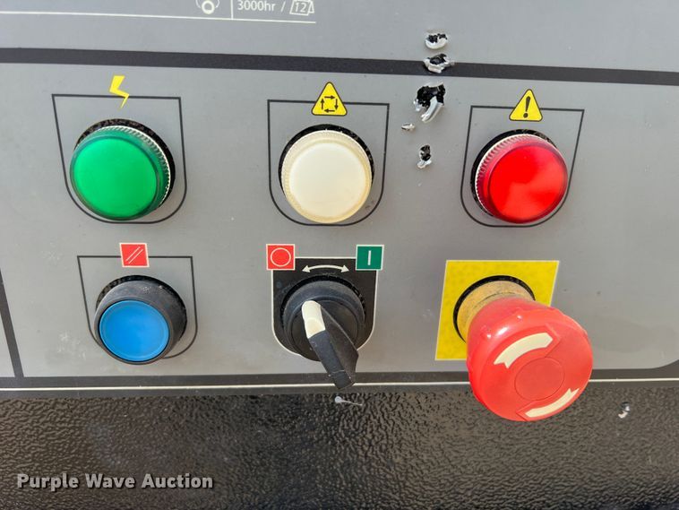 image for item JM9244 Ingersoll Rand SSR UP6-30-125  air compressor