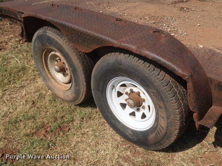 image for item JR9424 1985 WW GN20  equipment trailer