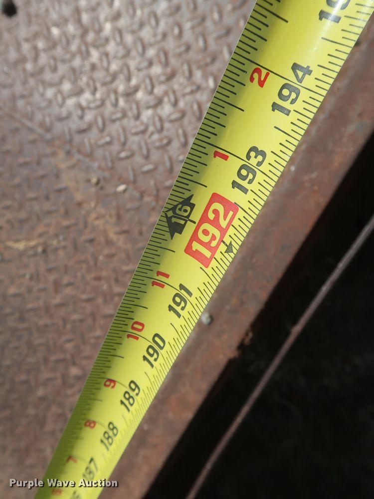 image for item JR9424 1985 WW GN20  equipment trailer