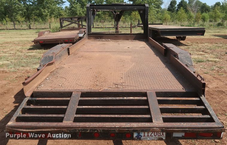 image for item JR9425 2005 May  equipment trailer