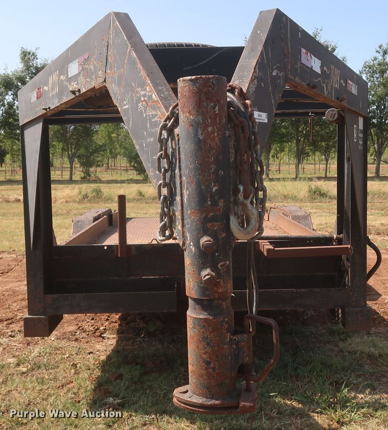 image for item JR9425 2005 May  equipment trailer