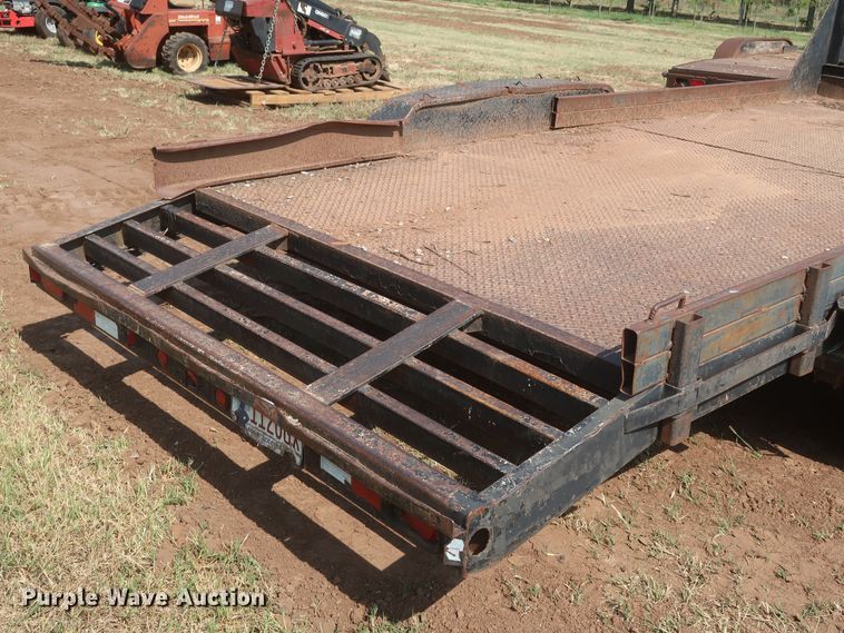 image for item JR9425 2005 May  equipment trailer
