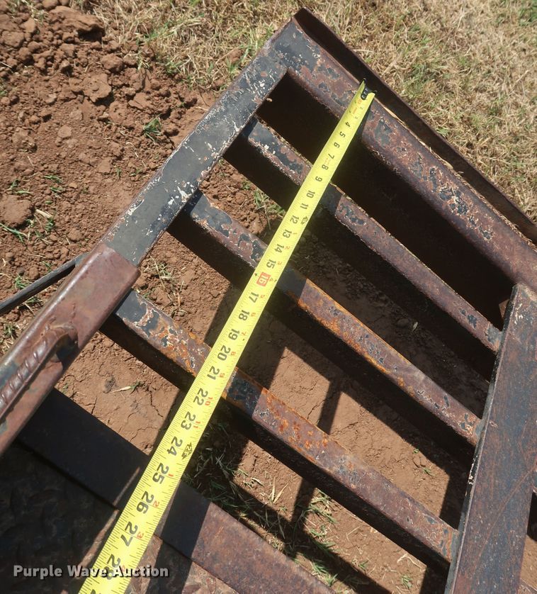 image for item JR9425 2005 May  equipment trailer