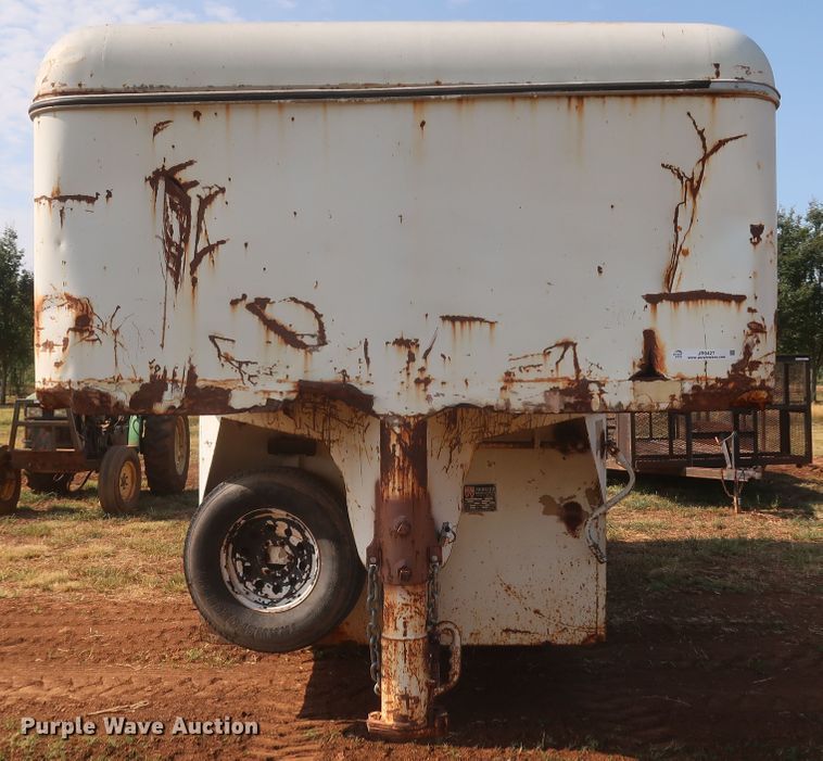 image for item JR9427 1994 WW  enclosed cargo trailer