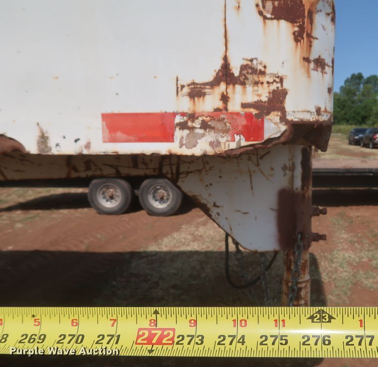 image for item JR9427 1994 WW  enclosed cargo trailer