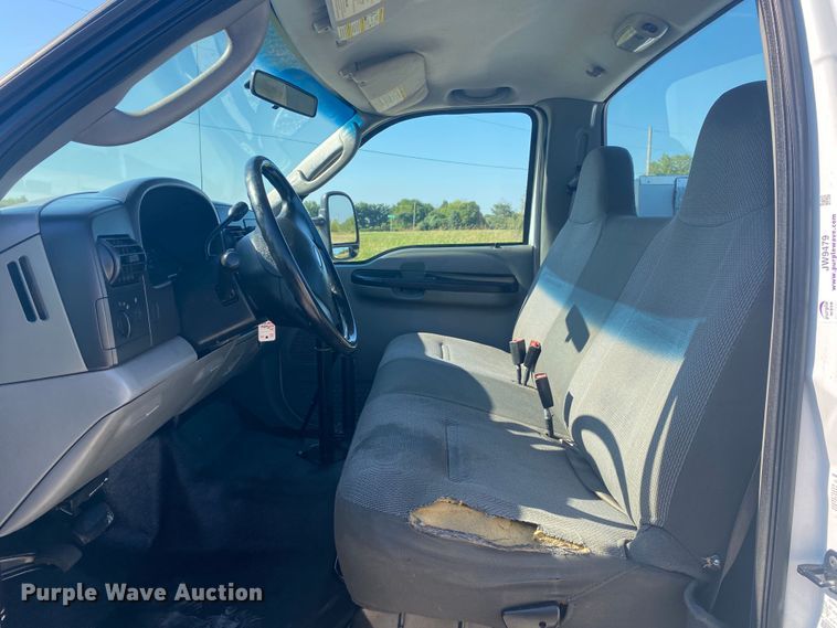 image for item JW9479 2006 Ford F450 Super Duty  utility / service truck