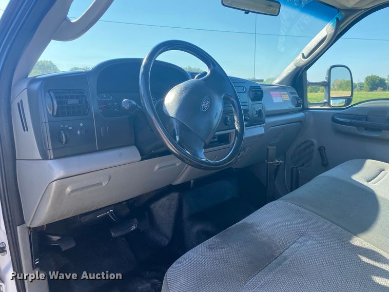 image for item JW9479 2006 Ford F450 Super Duty  utility / service truck