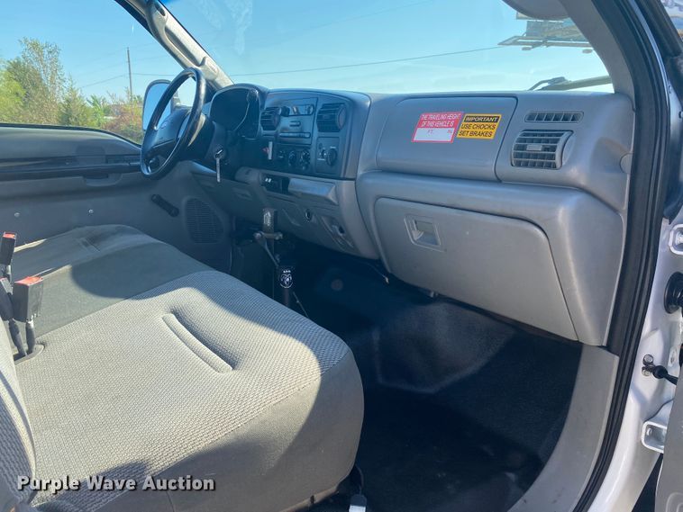 image for item JW9479 2006 Ford F450 Super Duty  utility / service truck