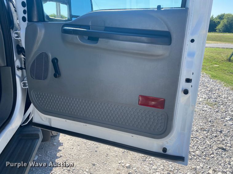 image for item JW9479 2006 Ford F450 Super Duty  utility / service truck