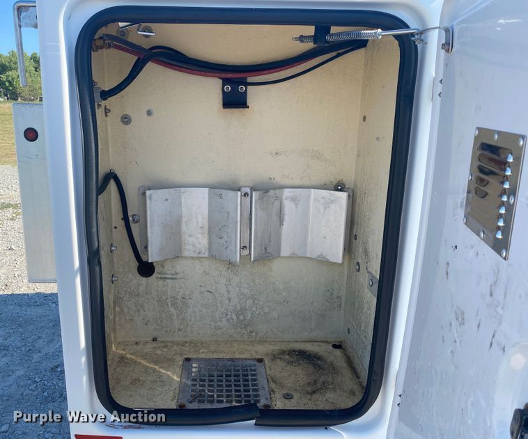 image for item JW9479 2006 Ford F450 Super Duty  utility / service truck