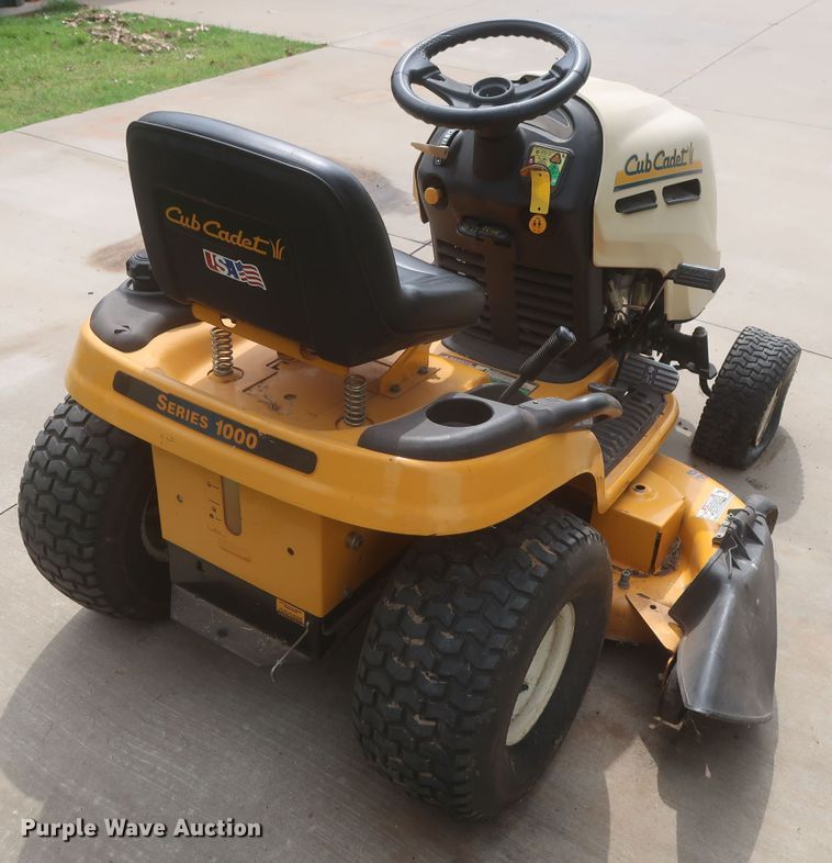 image for item JX9226 Cub Cadet LT1046  lawn mower
