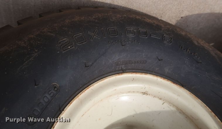 image for item JX9226 Cub Cadet LT1046  lawn mower