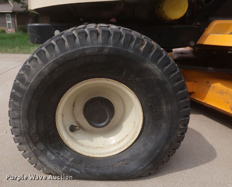 image for item JX9226 Cub Cadet LT1046  lawn mower