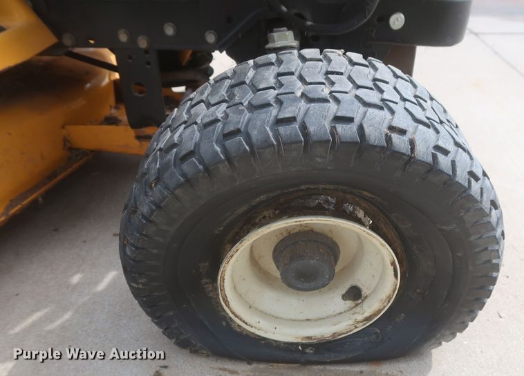 image for item JX9226 Cub Cadet LT1046  lawn mower