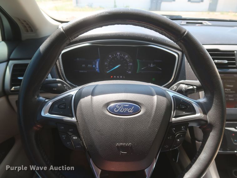 image for item JX9227 2014 Ford Fusion SE Hybrid