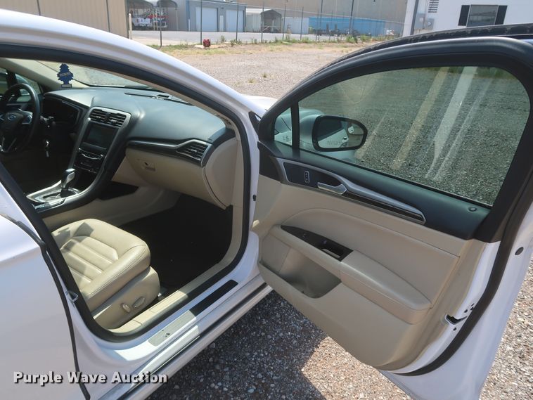 image for item JX9227 2014 Ford Fusion SE Hybrid