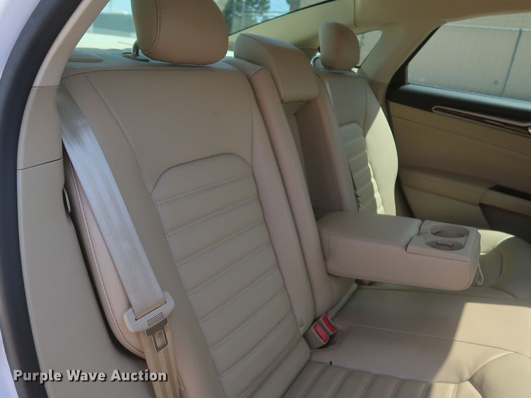 image for item JX9227 2014 Ford Fusion SE Hybrid