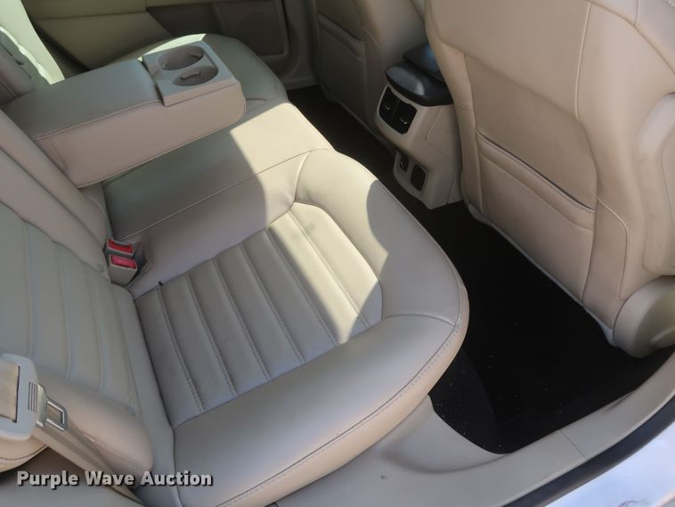 image for item JX9227 2014 Ford Fusion SE Hybrid