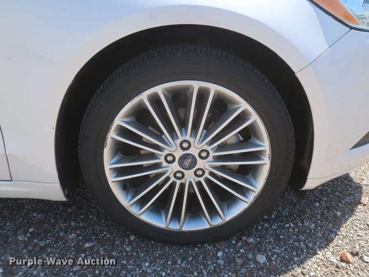 image for item JX9227 2014 Ford Fusion SE Hybrid