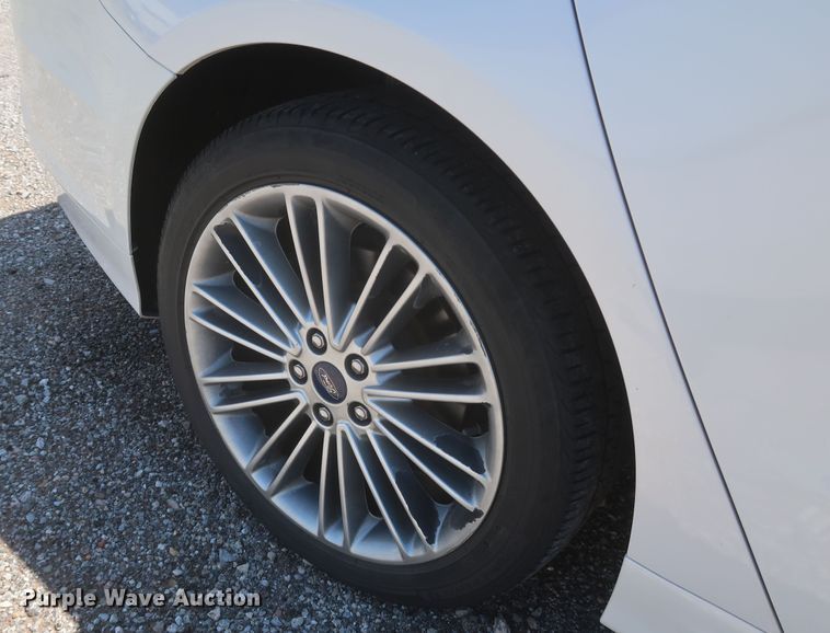 image for item JX9227 2014 Ford Fusion SE Hybrid