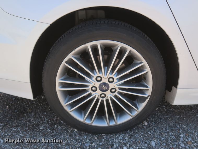 image for item JX9227 2014 Ford Fusion SE Hybrid