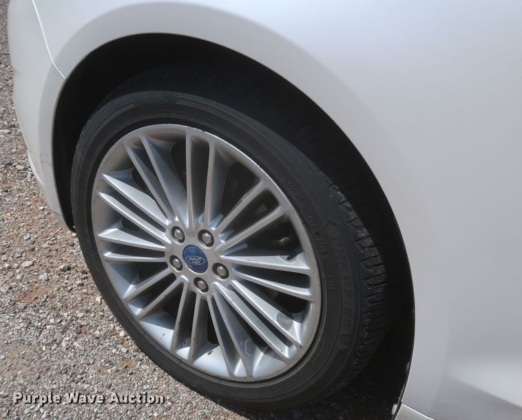 image for item JX9227 2014 Ford Fusion SE Hybrid