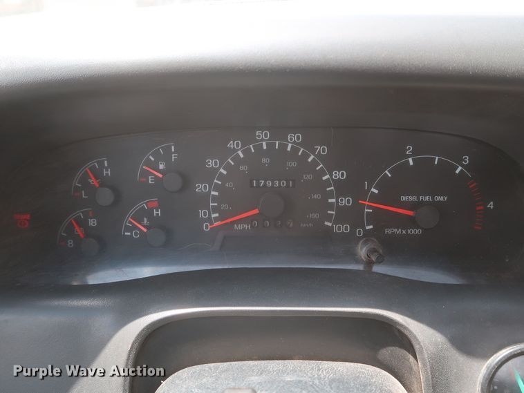 image for item JX9248 2004 Ford F750 Super Duty  Ext. Cab truck cab and chassis