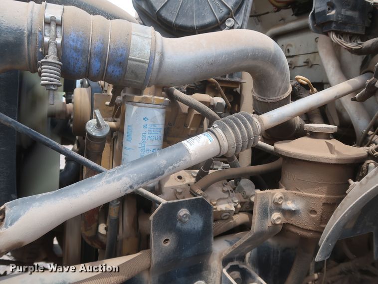 image for item JX9248 2004 Ford F750 Super Duty  Ext. Cab truck cab and chassis