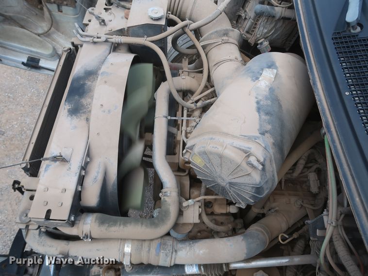 image for item JX9248 2004 Ford F750 Super Duty  Ext. Cab truck cab and chassis