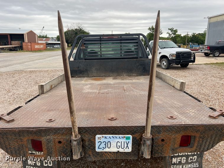 image for item JX9455 2000 Ford F150  bale bed pickup truck