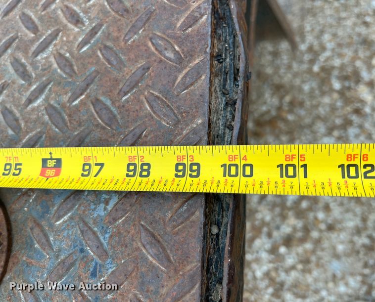 image for item JX9455 2000 Ford F150  bale bed pickup truck