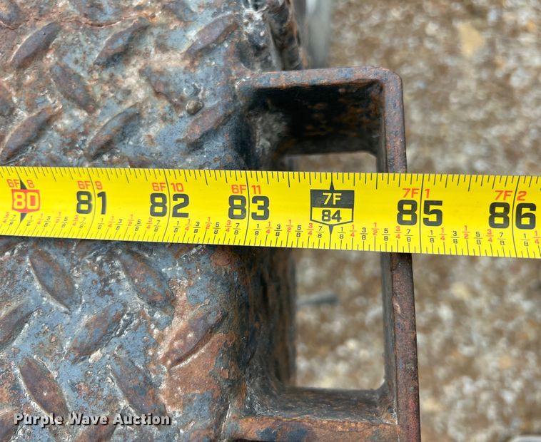 image for item JX9455 2000 Ford F150  bale bed pickup truck