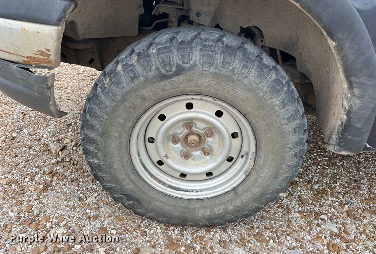 image for item JX9455 2000 Ford F150  bale bed pickup truck