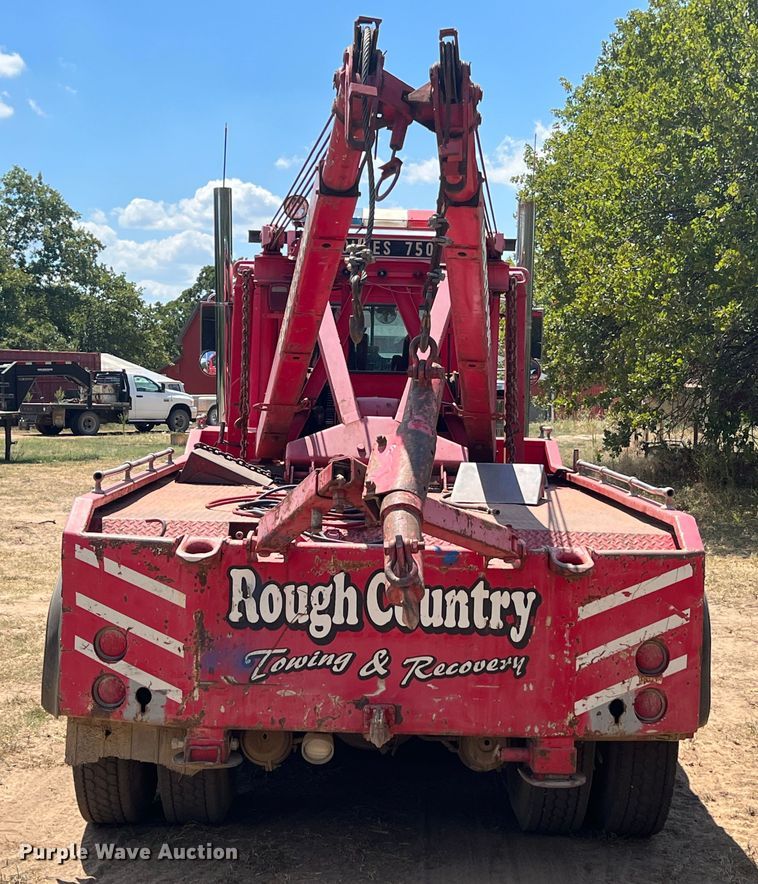 image for item JX9474 1978 Kenworth  tow truck