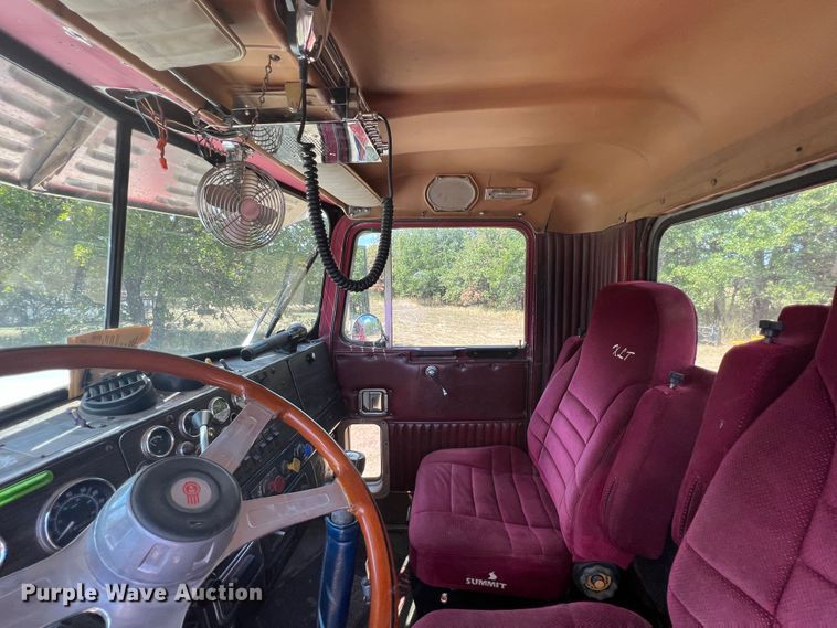 image for item JX9474 1978 Kenworth  tow truck