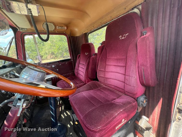 image for item JX9474 1978 Kenworth  tow truck