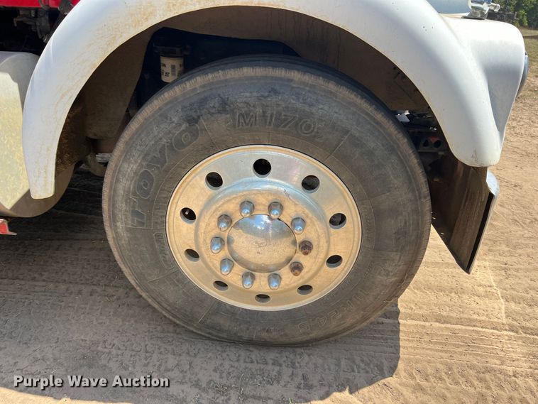 image for item JX9474 1978 Kenworth  tow truck