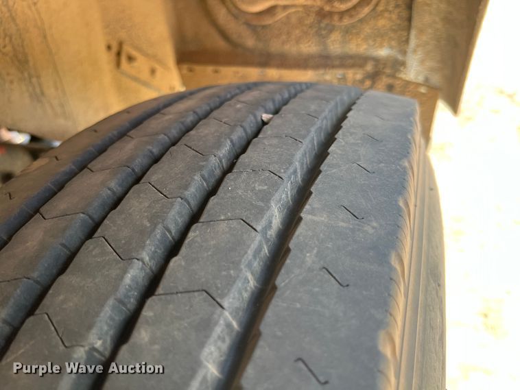 image for item JX9474 1978 Kenworth  tow truck