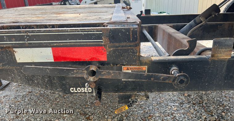 image for item JX9487 2015 Lonestar  tilt deck equipment trailer