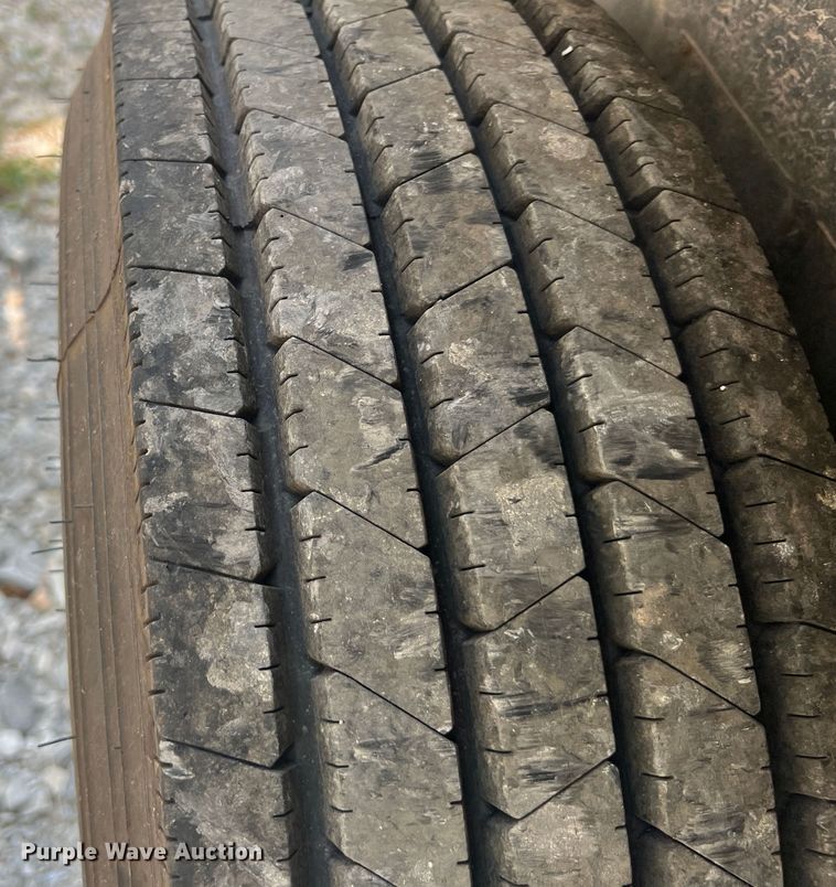 image for item JX9487 2015 Lonestar  tilt deck equipment trailer