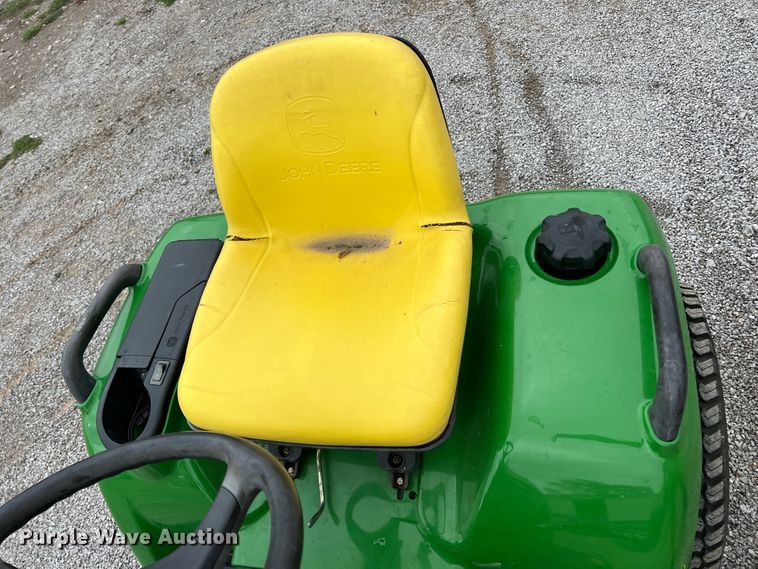image for item JX9497 John Deere X475  lawn mower