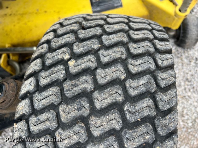 image for item JX9497 John Deere X475  lawn mower