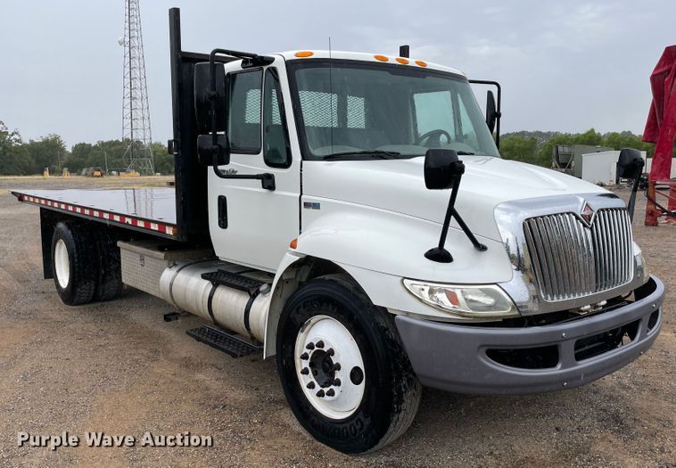 image for item KE9335 2012 International 4300  dump flatbed truck